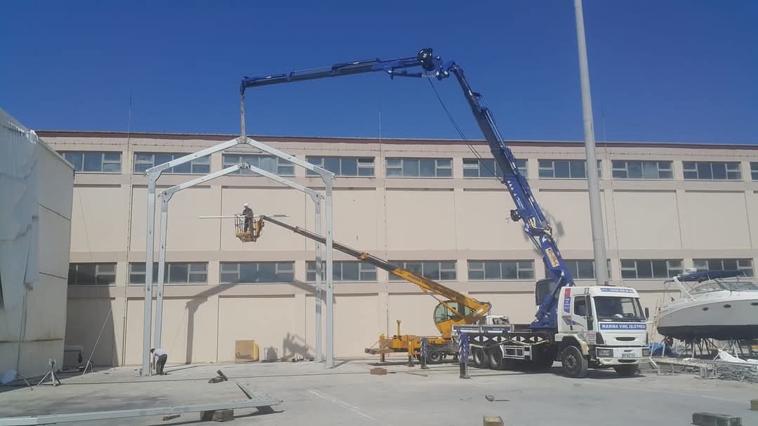 Acil Yol Yardım Hizmeti: ErKaplan Vinç 7/24 Yanınızda